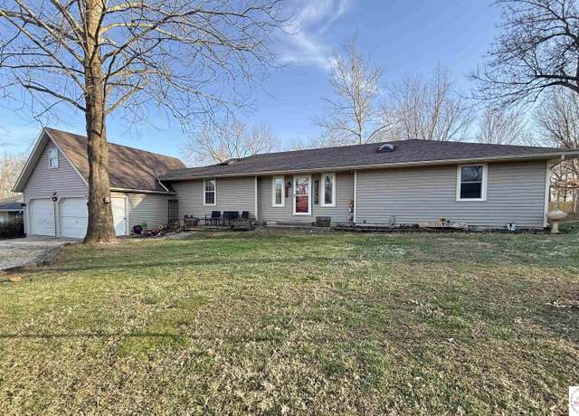 Property at 2770 Southgate Loop, Sedalia, MO 65301, 6 beds, 2 baths