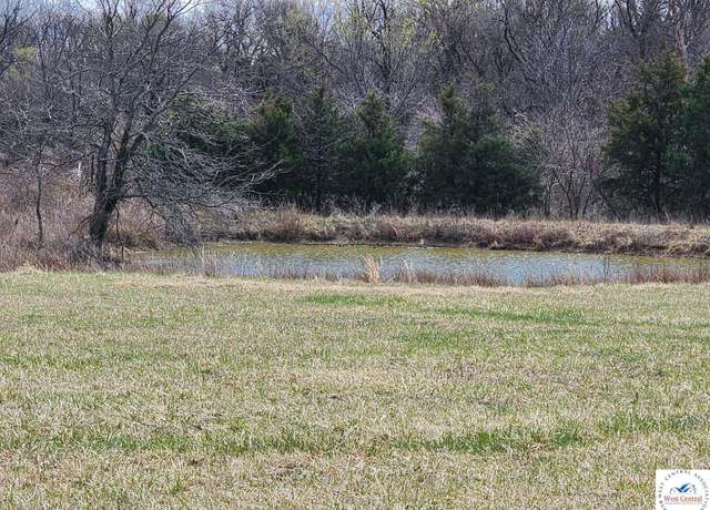 Property at 786 E Division Rd, Clinton, MO 64735