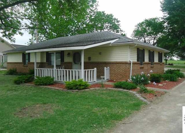 Property at 14 NE 91 Rd, Clinton, MO 64735, 3 beds, 2 baths