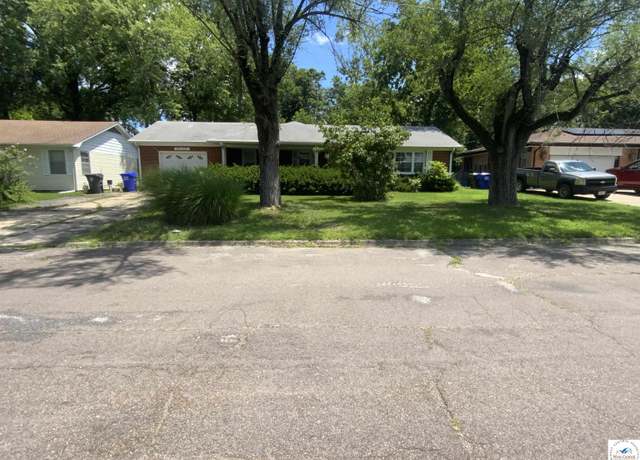 Property at 1105 Herold Ave, Sedalia, MO 65301, 2 beds, 1 bath