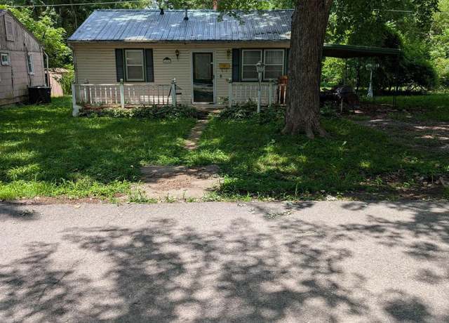 Property at 404 S Commercial St, Windsor, MO 65360, 2 beds, 1 bath