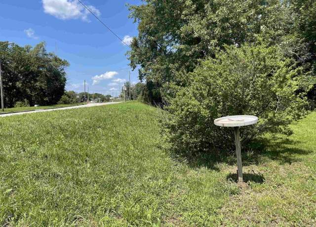 Property at 102 E Hogan St, Sedalia, MO 65301