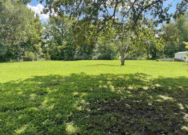 Property at 304 E Johnson St, Sedalia, MO 65301
