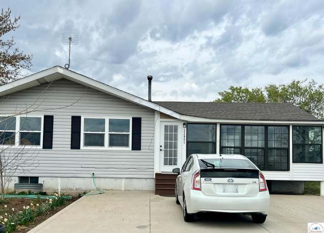 Property at 22951 Maltsbarger Rd, Sedalia, MO 65301, 3 beds, 2 baths