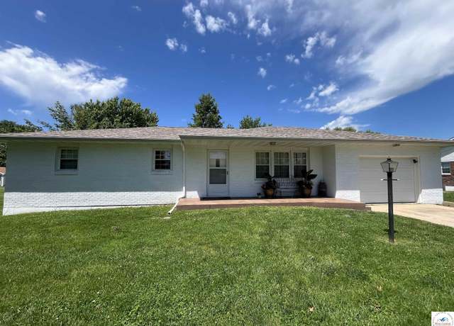 Property at 603 E Third St, Stover, MO 65078, 3 beds, 2.5 baths