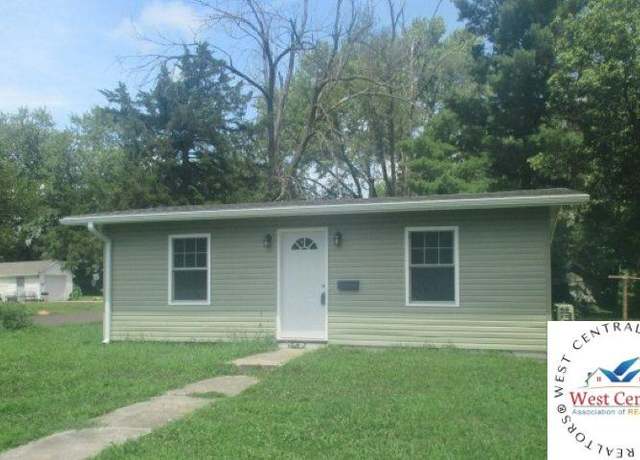 Property at 501 E Walnut St, Sedalia, MO 65301, 2 beds, 1 bath