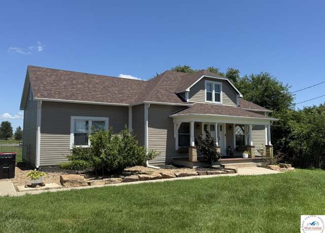 Property at 108 Missouri St, Lincoln, MO 65338, 4 beds, 2.5 baths