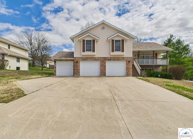Property at 101 Hidden Ln, Warrensburg, MO 64093, 3 beds, 2.5 baths
