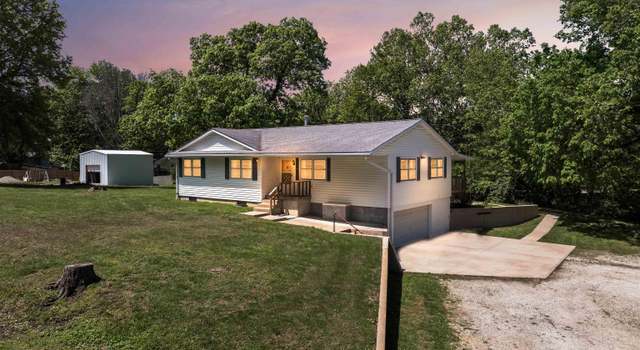 Photo of 415 S Olive St, Windsor, MO 65360