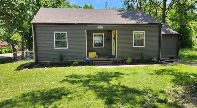 Photo of 512 E Louise St, Clinton, MO 64735