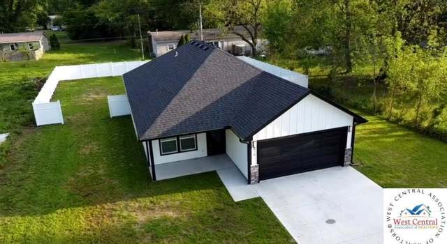 Photo of 416 E 26th St, Sedalia, MO 65301