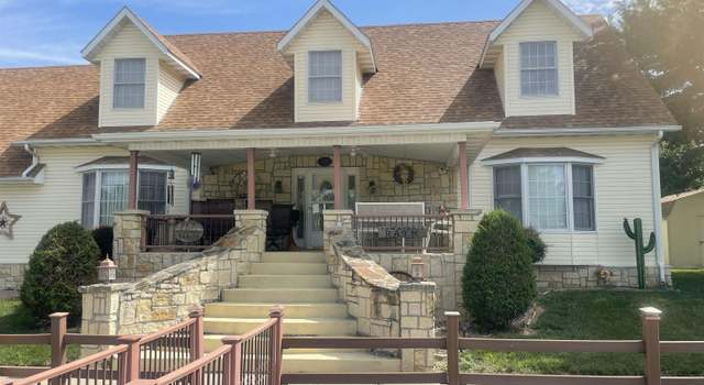 Photo of 401 S Spring St, Cole Camp, MO 65325