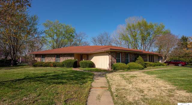 Photo of 5040 Locust Ln, Sedalia, MO 65301