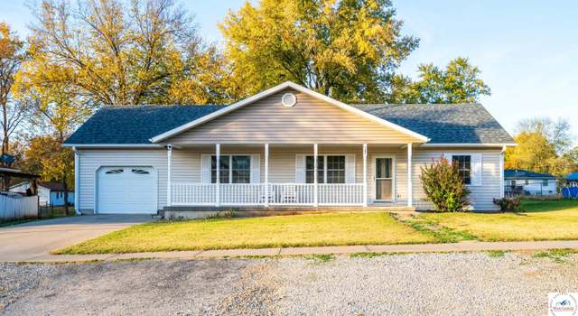 Photo of 307 E Mason St, La Monte, MO 65337