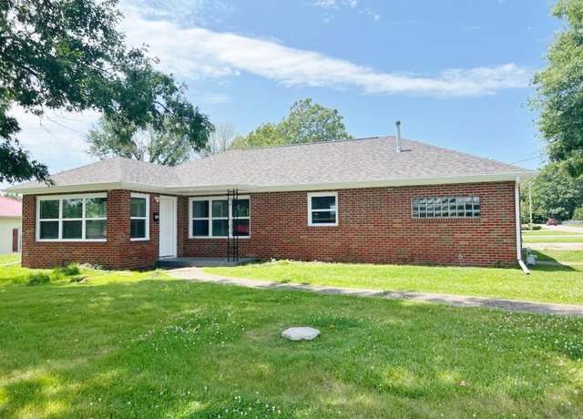 Property at 1402 S Baltimore St, Kirksville, MO 63501, 3 beds, 2 baths