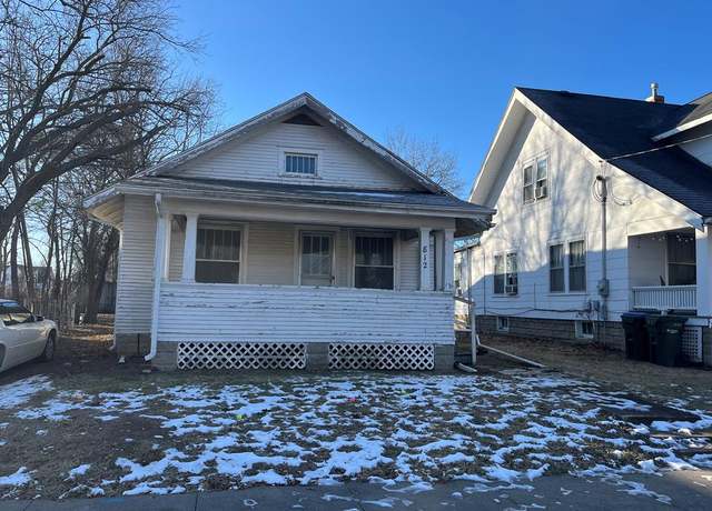 Property at 812 E Scott St, Kirksville, MO 63501, 2 beds, 1 bath
