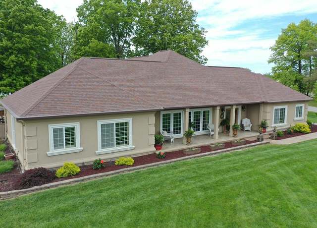 Property at 642 Fairview Dr, Marceline, MO 64658, 3 beds, 3 baths