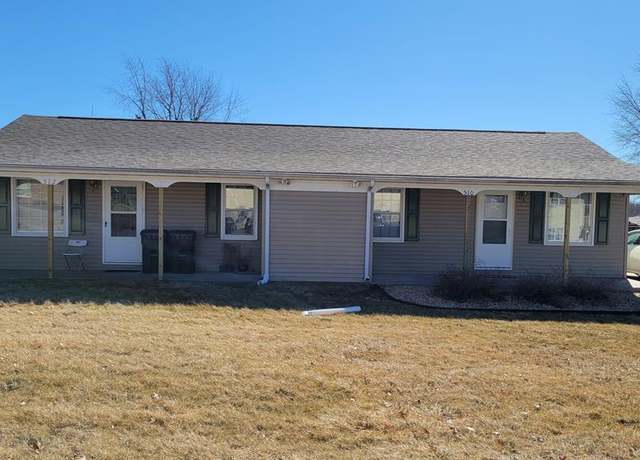 Property at 510-512 Meadowcrest Dr, Kirksville, MO 63501, 4 beds, 2 baths