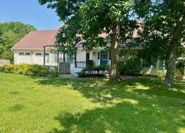Property at 20858 Oak View Trl, Kirksville, MO 63501, 4 beds, 2 baths