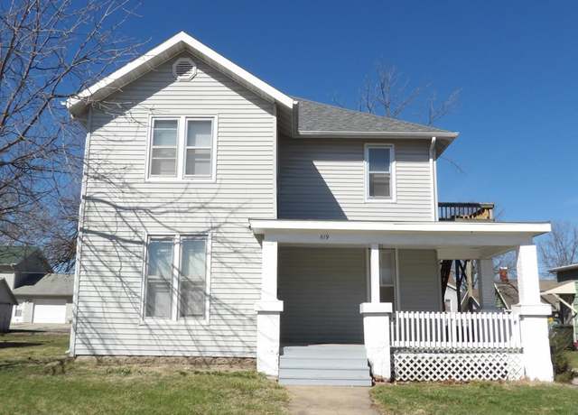 Property at 619 E Jefferson St, Kirksville, MO 63501, 5 beds, 2 baths
