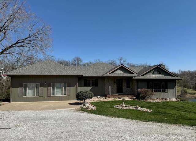 Property at 1516 W Missouri St, Kirksville, MO 63501, 4 beds, 4 baths