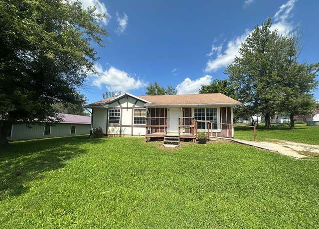 Property at 1018 Union, Unionville, MO 63565, 3 beds, 2 baths