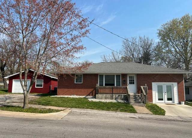 Property at 707 E Cottonwood St, Kirksville, MO 63501, 2 beds, 1 bath