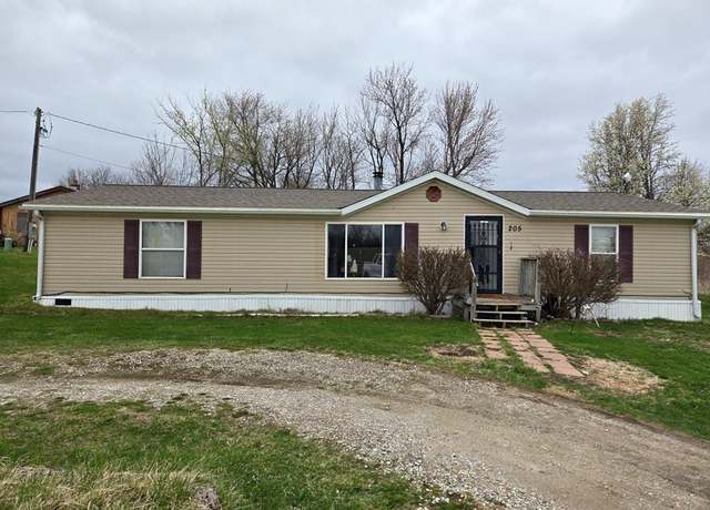 Property at 205 Benton Way, Kirksville, MO 63501, 3 beds, 2 baths