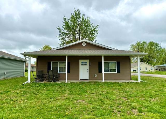 Property at 515 W Elizabeth St, Kirksville, MO 63501, 3 beds, 2 baths