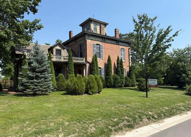 Property at 101 E Burton St, Kirksville, MO 63501, 4 beds, 4.5 baths