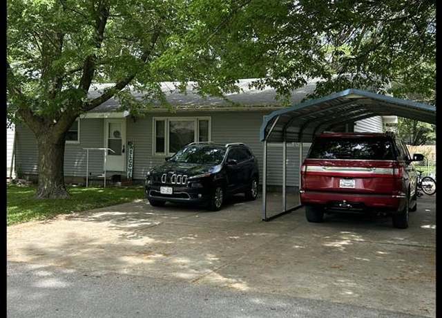 Property at 116 Adams St, Centralia, MO 65240, 3 beds, 1 bath