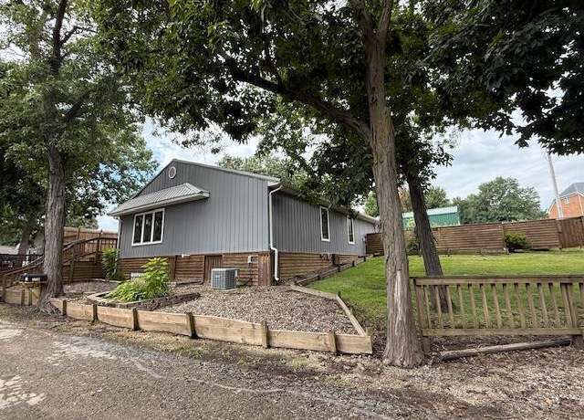 Property at 27107 Joel Dr, Brookfield, MO 64628, 2 beds, 2 baths