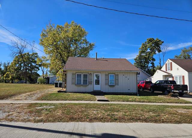 Property at 804 S Fifth St, Kirksville, MO 63501, 2 beds, 1 bath