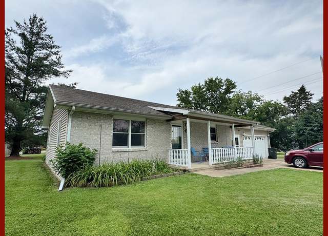 Property at 915 N New St, Kirksville, MO 63501, 2 beds, 2 baths