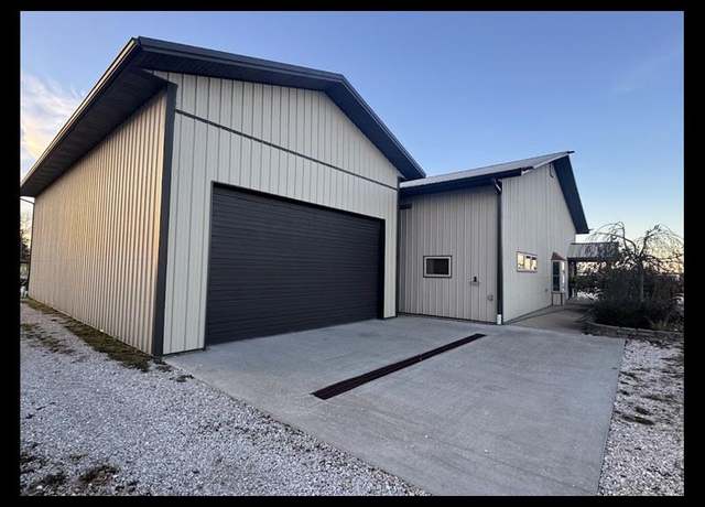 Property at 1212 Enterprise Rd, Macon, MO 63552, 2 beds, 2 baths