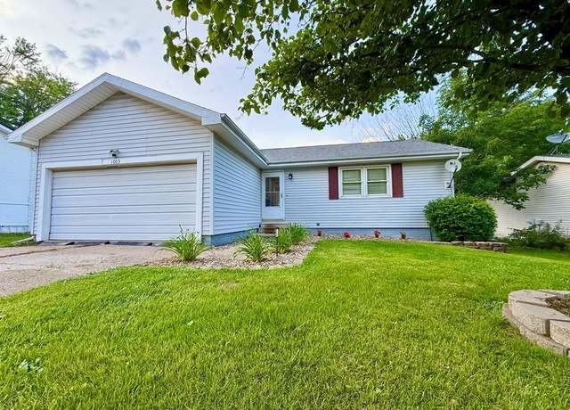 Property at 1003 Dear St, Kirksville, MO 63501, 3 beds, 2 baths