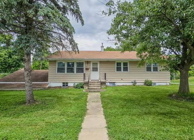 Property at 811 E Cottonwood, Kirksville, MO 63501, 3 beds, 2 baths