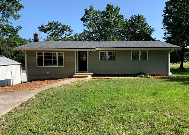 Property at 29400 Lake Way, Kirksville, MO 63501, 4 beds, 2 baths