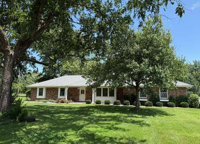 Property at 1921 First St, Kirksville, MO 63501, 3 beds, 2.5 baths