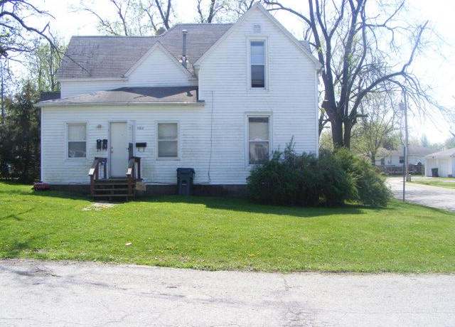Property at 1202 E Filmore St, Kirksville, MO 63501, 4 beds, 3 baths