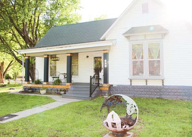 Property at 432 Hunt St, Brookfield, MO 64628, 3 beds, 1 bath