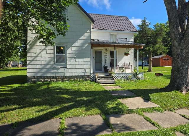 Property at 315 W Bates, La Plata, MO 63549, 3 beds, 1.5 baths