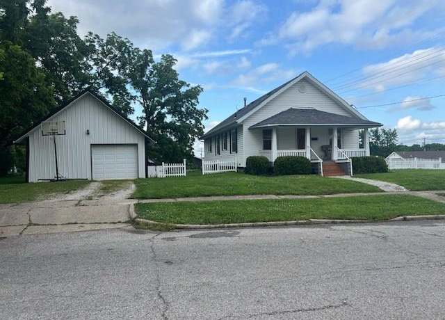 Property at 121 E Burton, Kirksville, MO 63501, 3 beds, 1.5 baths