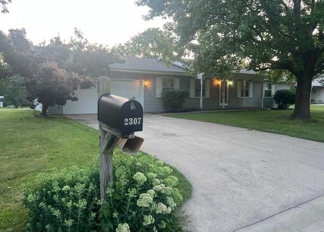 Property at 2307 Oak Ln, Kirksville, MO 63501, 3 beds, 2 baths