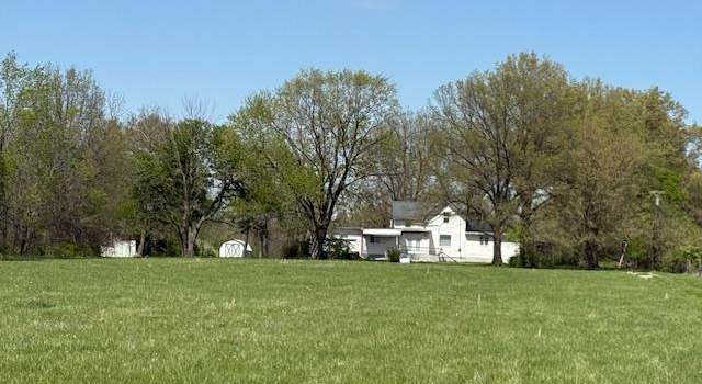 Photo of 822 Helm St, Brookfield, MO 64628