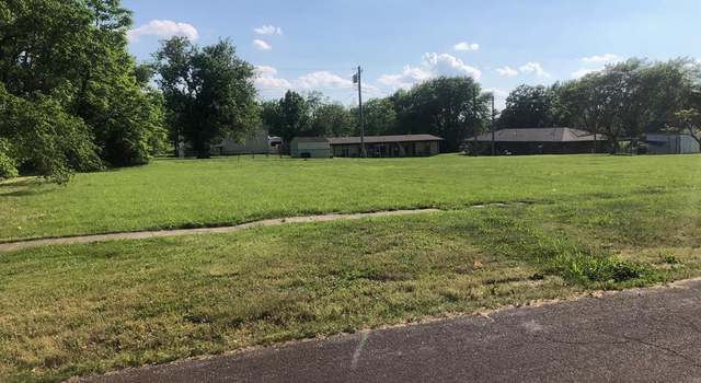 Photo of 218 W Booker St, Marceline, MO 64658
