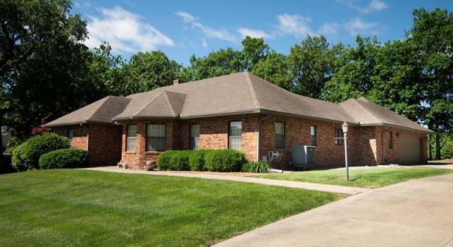 Photo of 2110 Woodcrest Dr, Chillicothe, MO 64601
