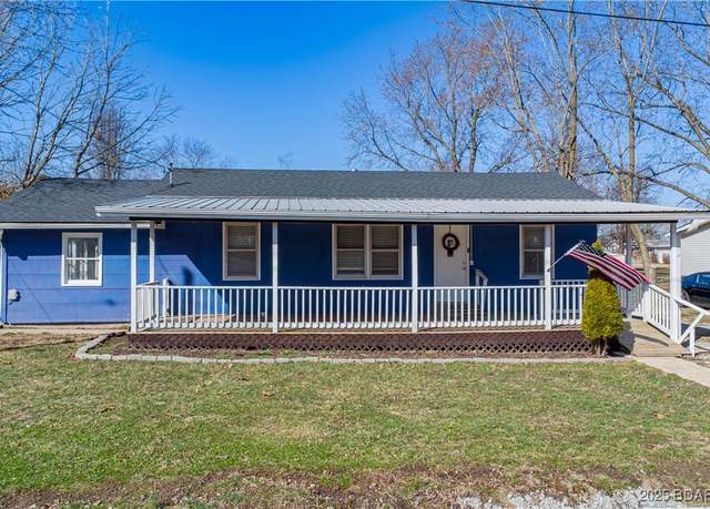 Property at 409 S Walnut St, Versailles, MO 65084, 3 beds, 1 bath