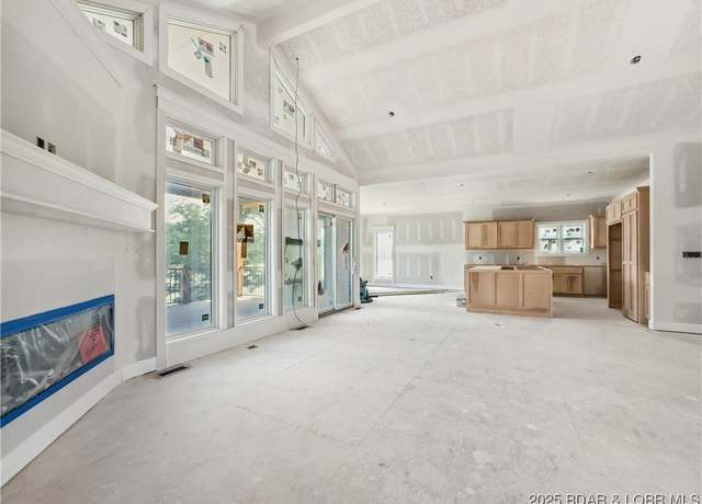 Property at 11A Lakeway Ln, Climax Springs, MO 65234, 4 beds, 3.5 baths