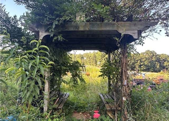 Property at Undisclosed address, Climax Springs, MO 65324, 5 beds, 2 baths